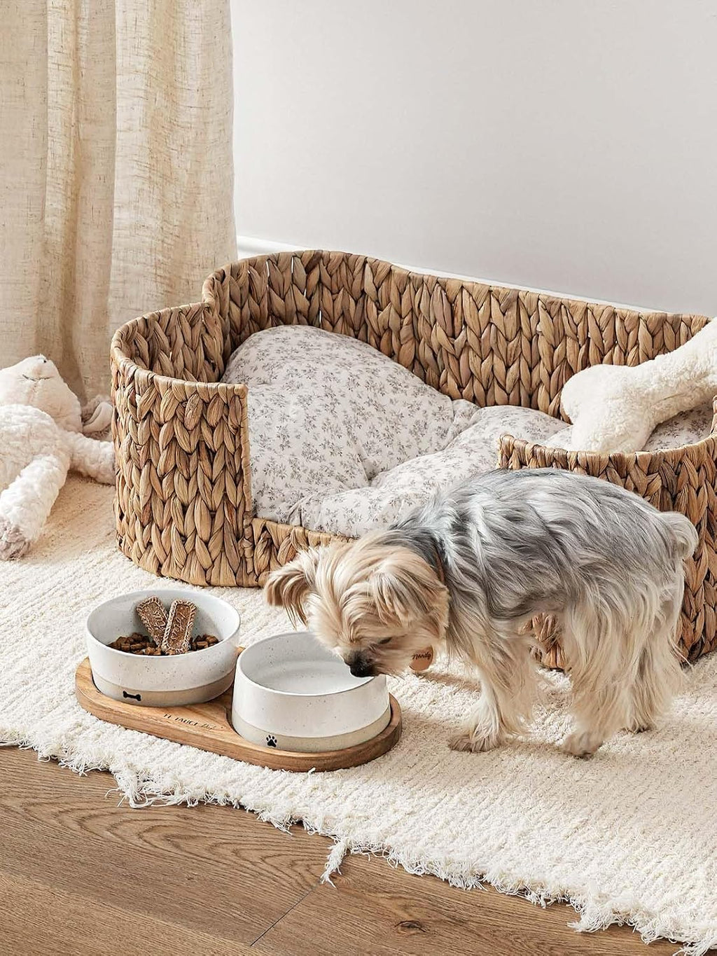 LE TAUCI Ceramic Dog and Cat Bowls Set with Acacia Wood Tray 2 Cup Weighted Non-Slip - Bellhaven & Co.